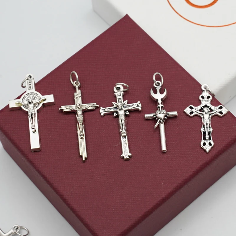 Alloy Metal Charms Crosses Pendant For Women DIY Necklace Bracelet Jewelry Making Accessories Rosary Bitter Statue Pendants