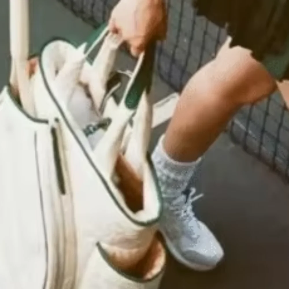 

Стильная очень большая теннисная сумка, водонепроницаемая спортивная сумка с большим отделением, легкая многофункциональная сумка через плечо для путешествий