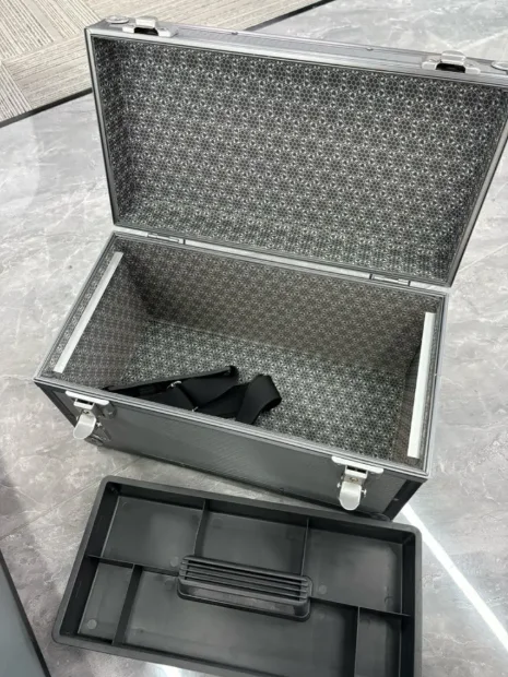Suitable for Aluminum Frame Storage Box with 2 Locks, Portable Multi-functional Items, Tool Storage Box,Multi-layer Compartment
