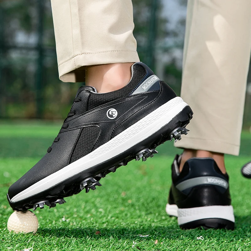 Sepatu Golf Pria Baru Sepatu Kasual Spike Samping Anti-selip Tahan Air Olahraga Hiking Luar Ruangan Profesional Latihan Pemain Golf