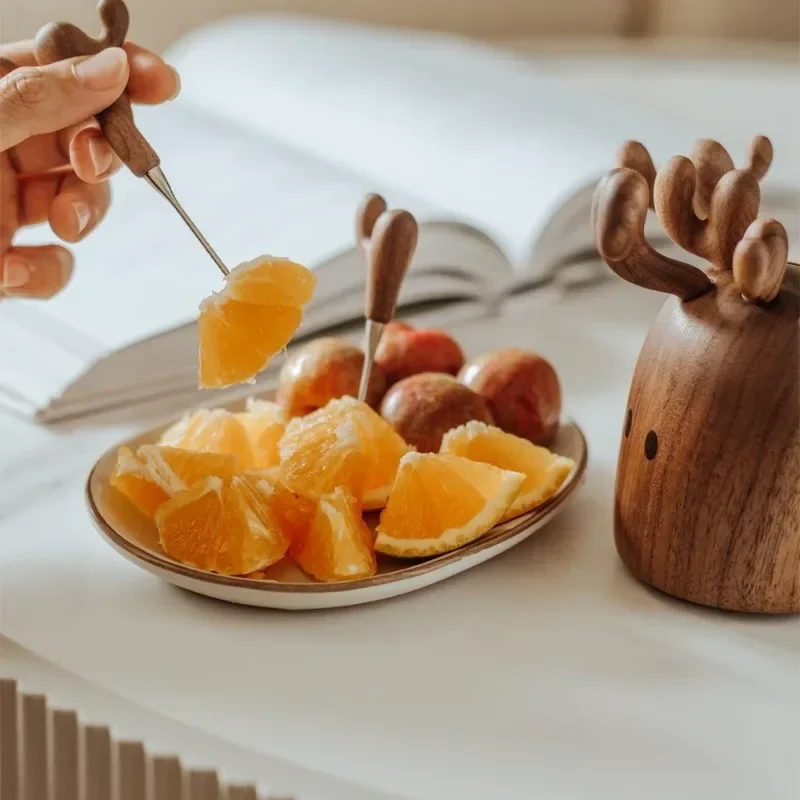 Fruit fork plug, household cute log high value, desktop ornament