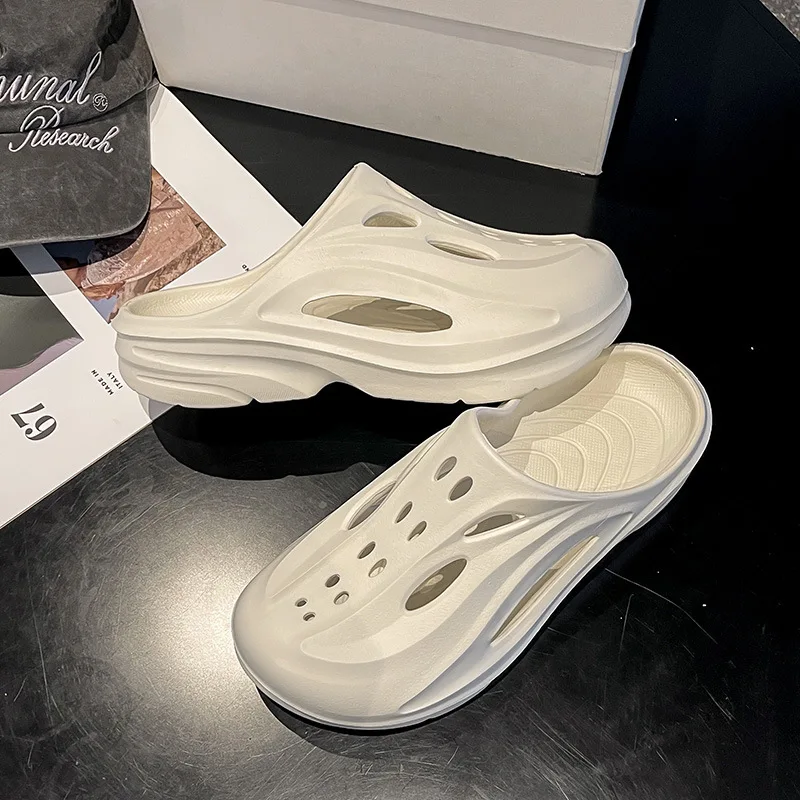 Thick-soled hole shoes men wear summer slippers stepping on shit hole shoes heightening slippers