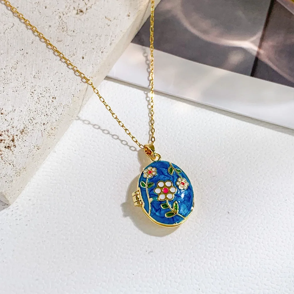 Openable Photo Locket Pendant Necklace Titanium Steel Opening and Closing Lid Glazed Flower Choker Non-Fading T Copper