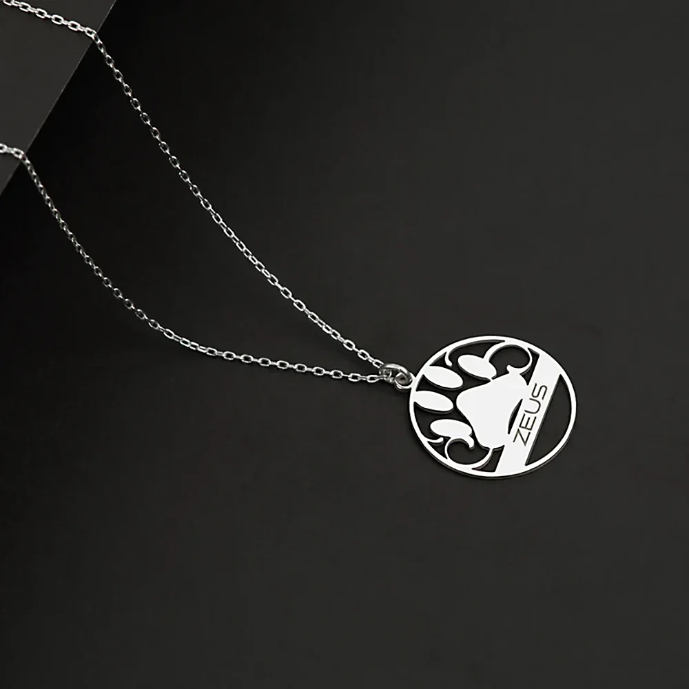 Customized Name Necklace for Women Animal Footprint Pattern Circular Pendant Necklaces Personalized Jewelry Birthday Gifts