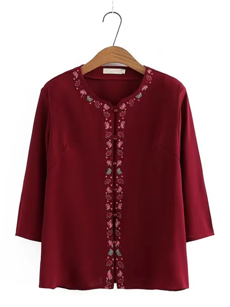 

Plus Size Women's Shirt, Chiffon Shirt With Embroidered Flowers On The Neckline And Front Chinese-Style Three-Quarter Sleeve Top