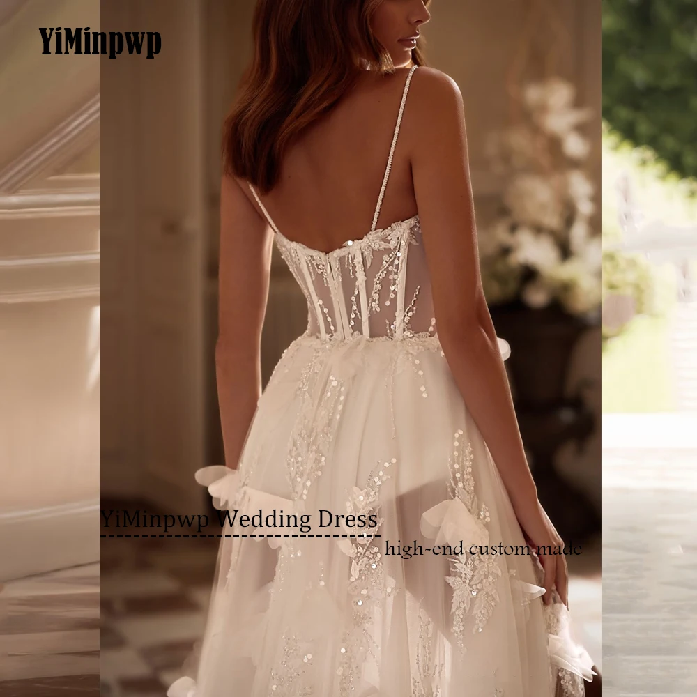 Vestidos de novia bohemios con tirantes finos de lujo personalizados para mujer, vestidos de novia de playa con escote en forma de corazón y flores con abertura lateralLujo personalizado correas de espagueti Boho vesti