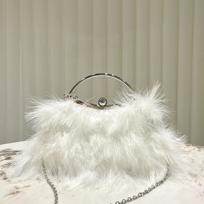Bolso de mano pequeño con borlas de plumas para mujer, elegante bolso de cena con mango de Metal, para banquete, vestido Cheongsam, color blanco de hadas