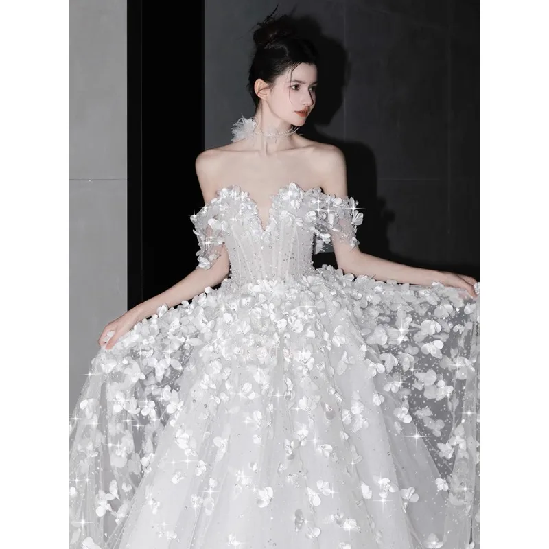Gaun Pengantin Mewah Ringan Model Off-Shoulder untuk Wanita, Gaun Pemotretan Bunga Buatan Tangan, Gaun Pengantin A-Line Korea yang Sederhana