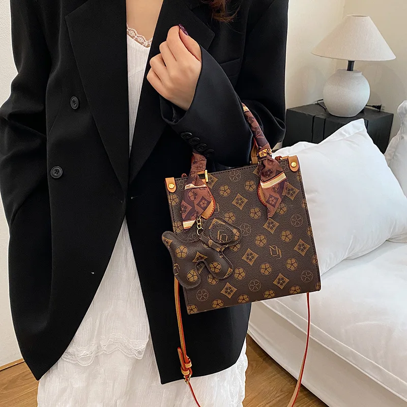 

​​2025 SS Structural Square Bag, Refined Convertible Shoulder & Crossbody Purse for Women, Versatile Day to Night Tote