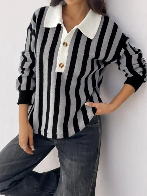 

New 2025 autumn and winter unisex vertical striped turtleneck knitted pullover sweater for women