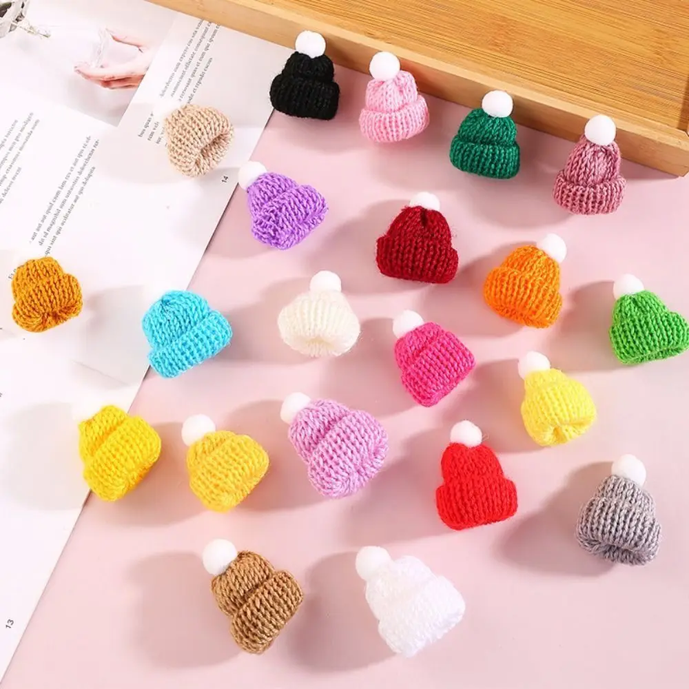 10pcs DIY Mini Knitting Hats Sewing Crafts Knitting Christmas Mini Knitting Hats Polyester Ornaments Mini Wool Hat