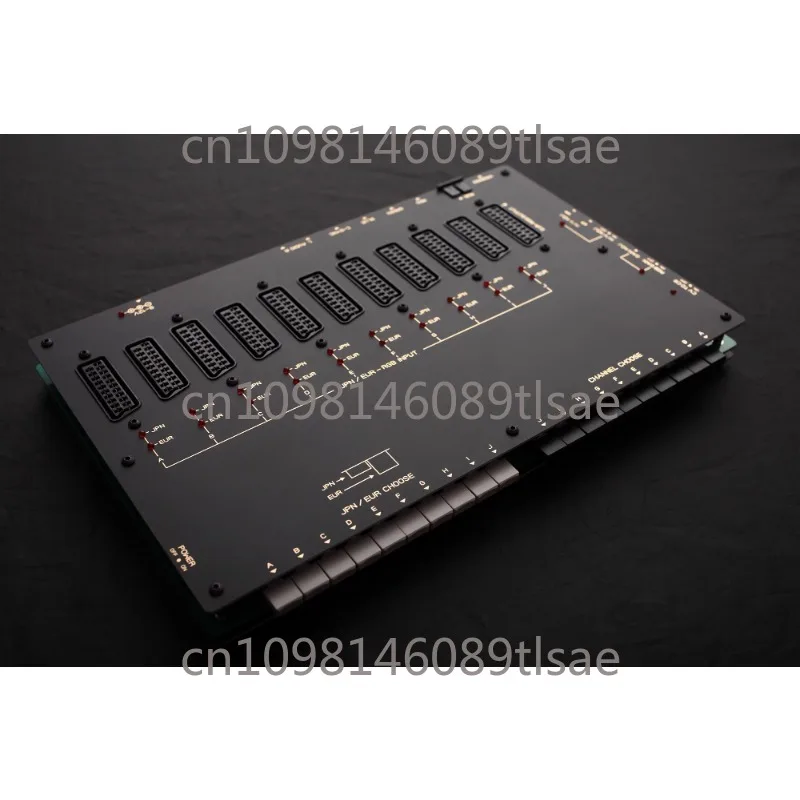 

SCA101 RGB video switcher distributor with multiple broom heads SCART-RGB input to video devices