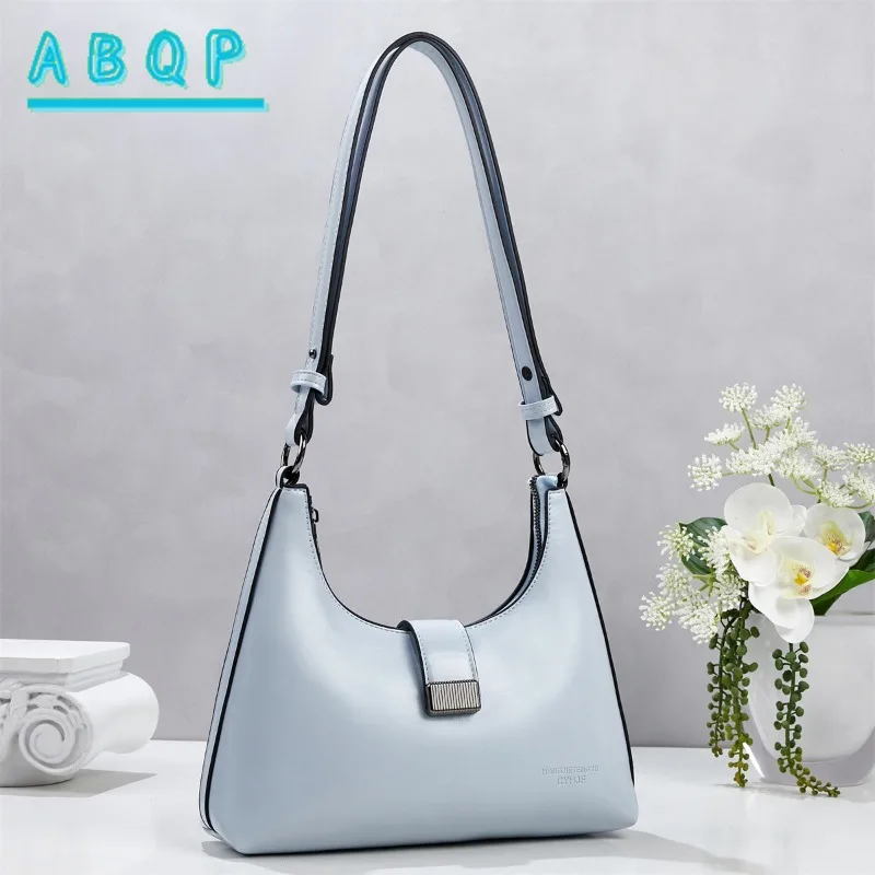 

New Women's Handbag Luxury Brand Solid Color Oil Wax Leather Fashion Women's Shoulder Bag Large Capacity Casual Women's Bag