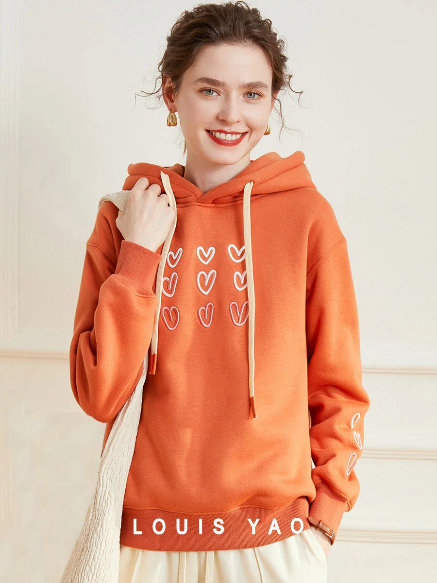 LOUIS YAO 2024 Autumn Collection Thick Hoodie with Velvet Fashionable Love Embroidered Loose Casual Long Sleeve Top for Women