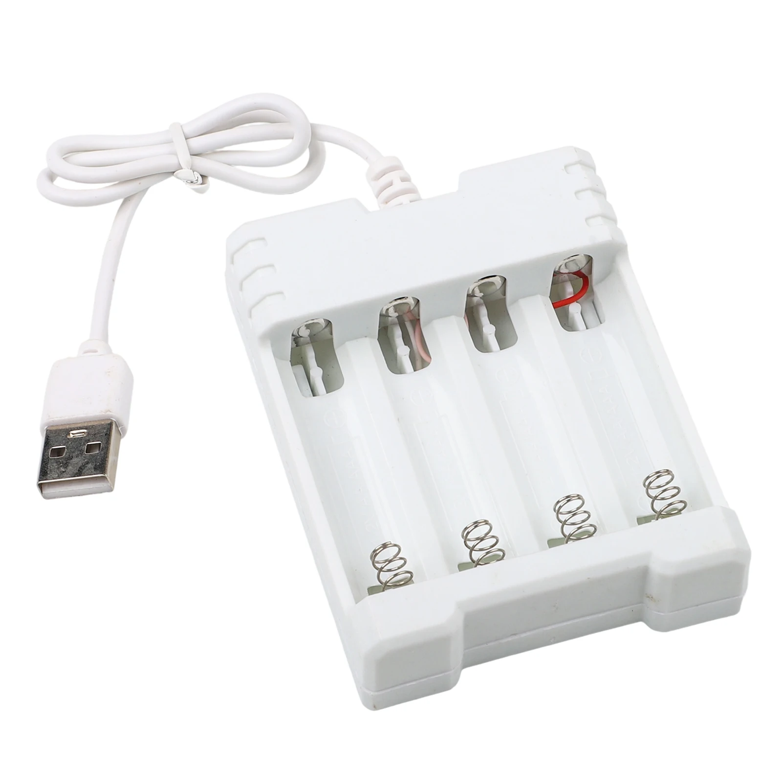 あらゆるニッケル水素電池（NiMH）およびニッケルカドミウム電池（NiCd）のニーズに対応する、クイック機能を備えた、簡単にアクセスできるUSB充電器