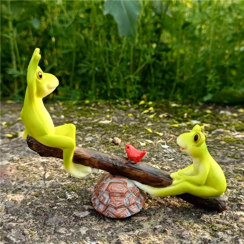 Cute Seesaw Frog Miniature Playground Frog Couple Figurine Fairy Garden Ornament Micro Landscape Decor Gift Craft Accessories