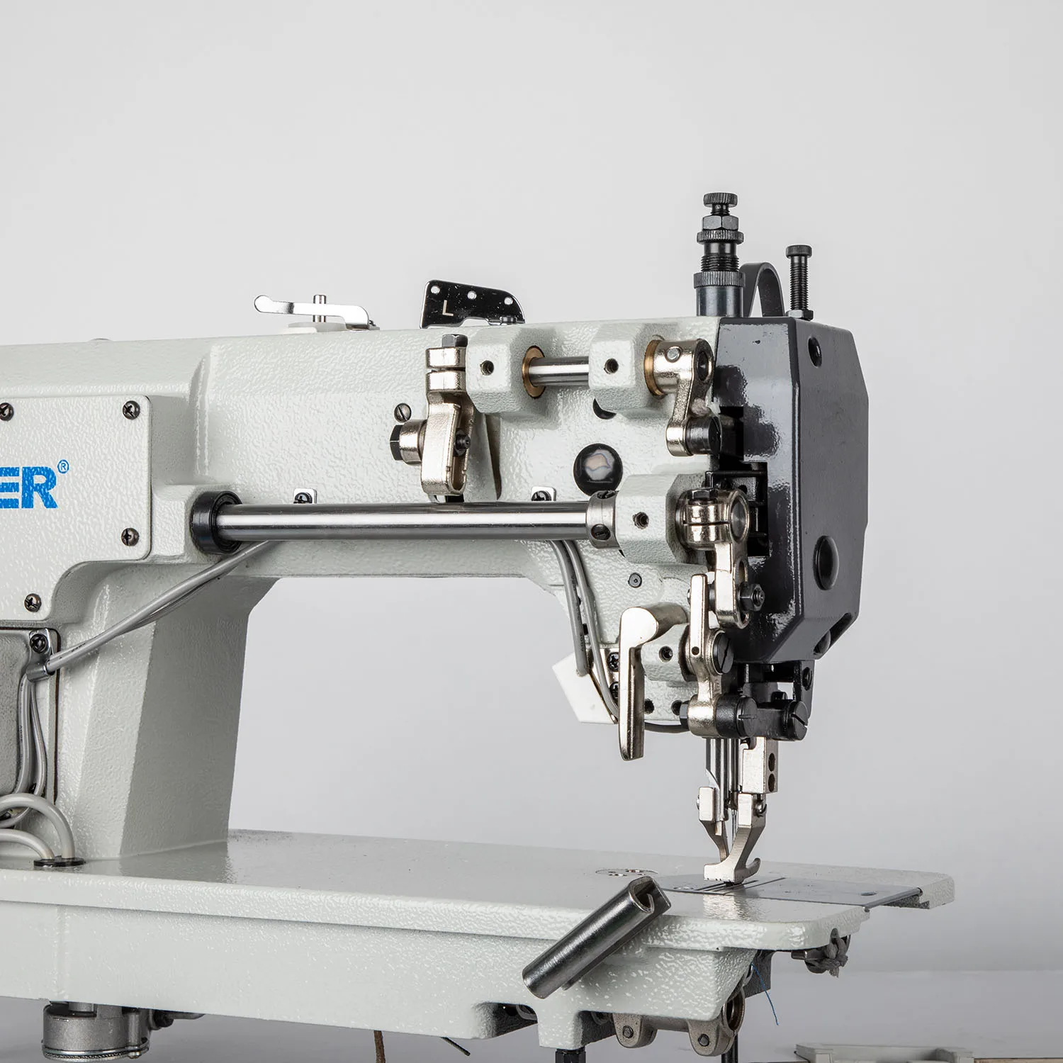 ZY0303-D3 Zoyer New Style Of Automatic Lockstitch Electric Sewing Machine With Cutter