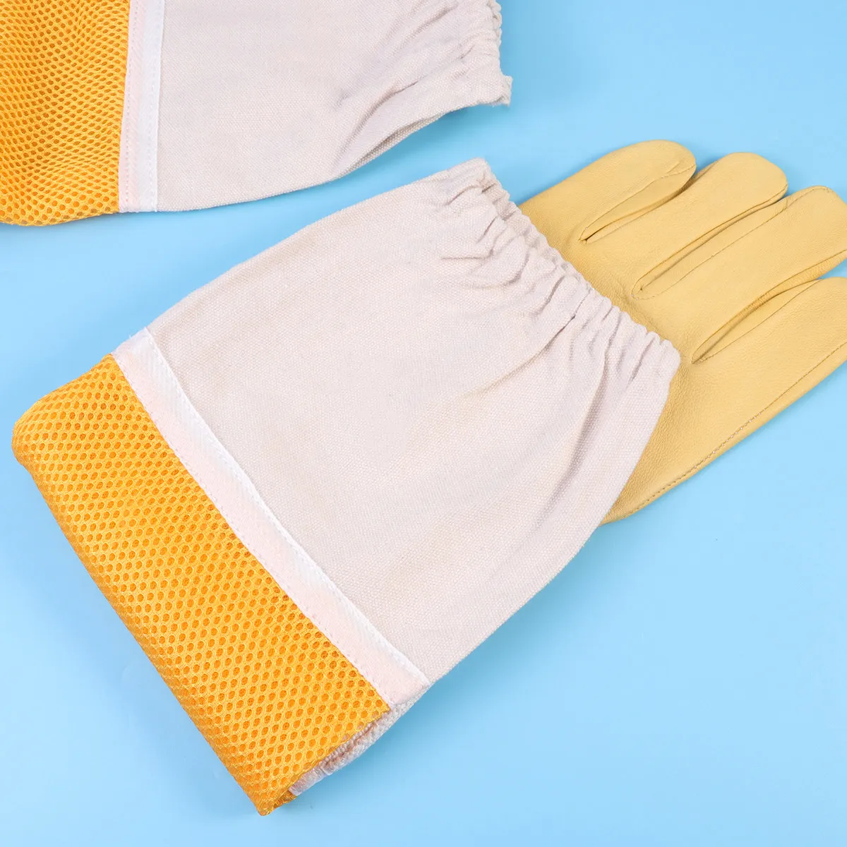 Professional Beekeeping Gloves with Full-Length Protective Sleeves Elastic Cuffs for Maximum Protection Unisex Golden L