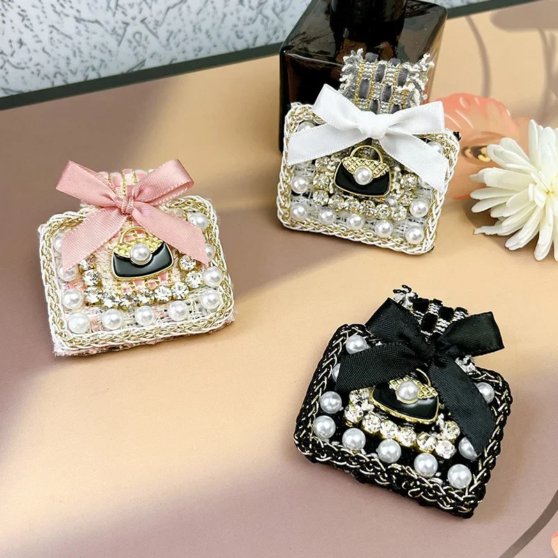 

Korean Fashion Cloth Bow Brooches for Women Crystal Pearl Lapel Pins Luxulry Jewelry Badge Accessories for Backpacks
