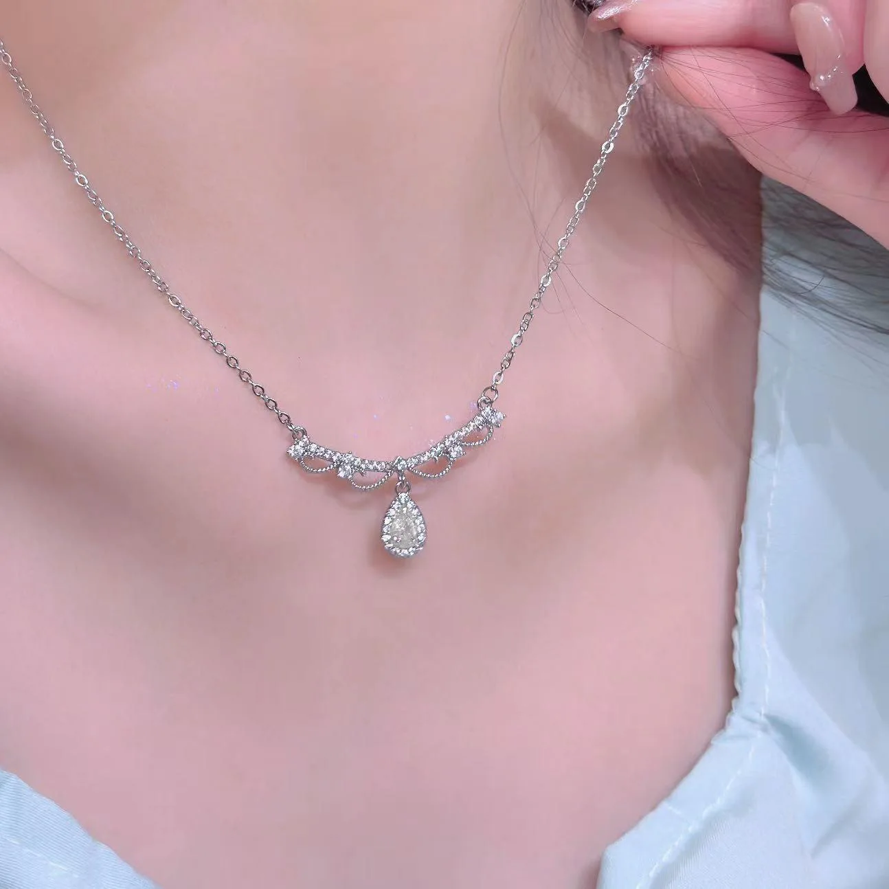 Dainty Teardrop CZ Pendant Necklace for Women, Sparkling Curved Zirconia Choker, Elegant Vintage Style Jewelry for Wedding Daily