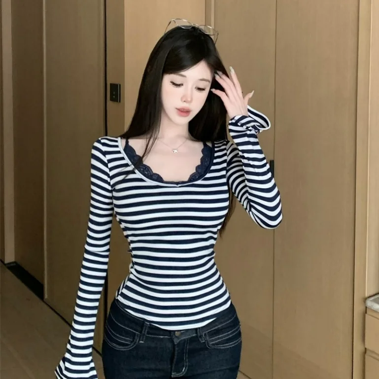 Autumn New Style Pure Desire U-Neck Lace Trim Splice Stripe Long Sleeve Women's Slim Fit Fixed Belt Chest Pad Short T-Shirt