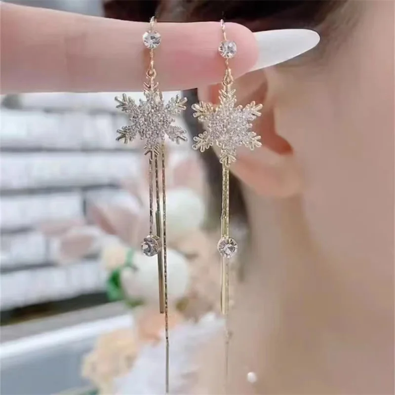 Sparkling Rhinestone Snowflake Tassel Women\'s Earrings Fashion Exquisite Flower Chain Stud Earrings Birthday Jewelry Xmas Gift