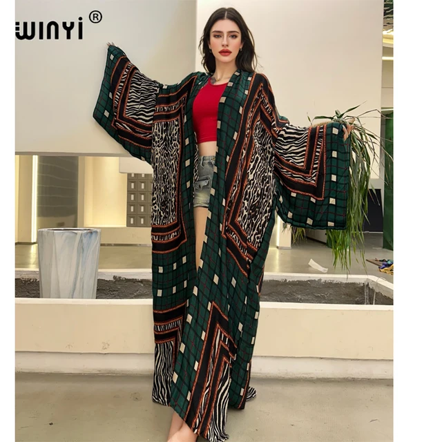 kimono boho de borlas para playa verano 2025