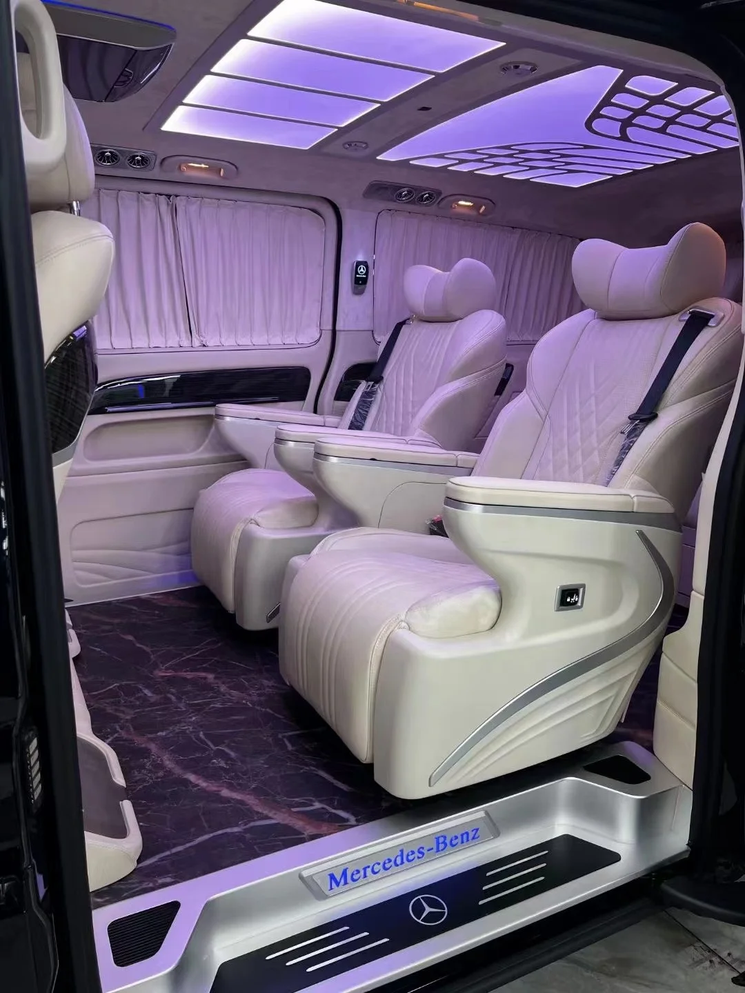2023 Newest Vip Seat Car Interior  Conversion Recline Captain Seat Comfortable for Hiace Sprinter