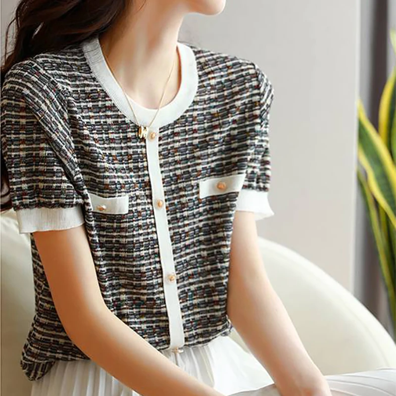 Korean Striped T Shirt Women Short Sleeve Tshirts 2025 Summer Clothes Elegant Knitted Tops Female Button O Neck Tee Shirt Femme
