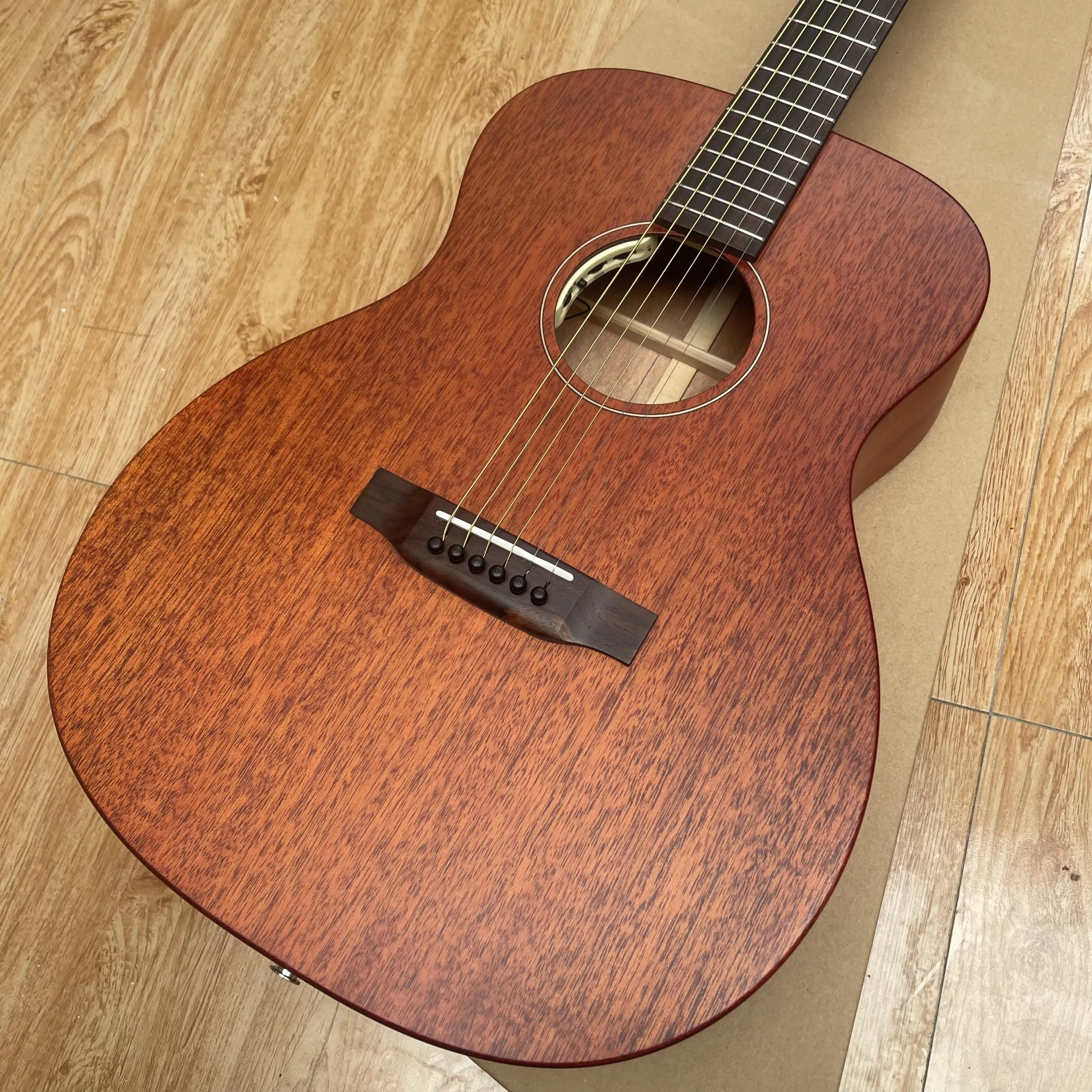 

New 39 inch luxury acoustic guitar. Peach blossom core wood body rose wood fingerboard with pickup truck 2026-3