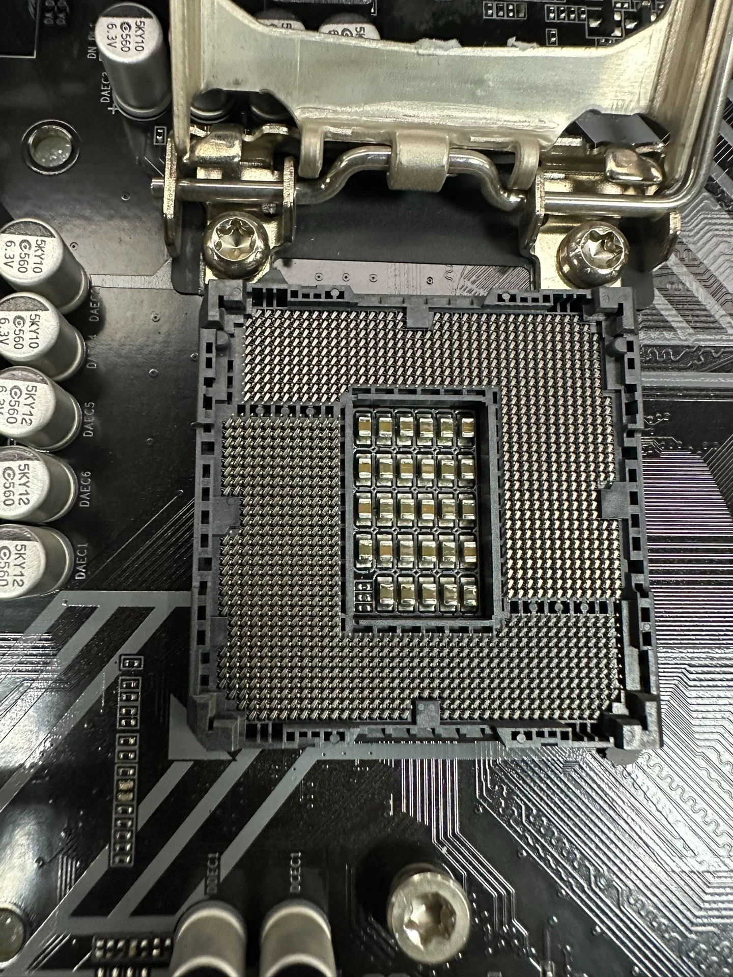 For Gigabyte Z370M D3H Motherboard  LGA 1151 DDR4 M.2 Mainboard 100% Tested OK Fully Work