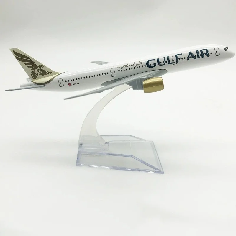 

16cm Gulf Air B787 Collectible Miniature Airplane Toy Model Aircraft Model Diecast Metal 1/400 Scale Planes Gift Child Toy Plane