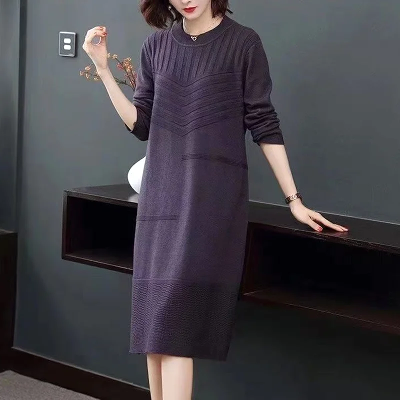 

2024 New Autumn and Winter Western Style Round Neck Pit Stripe Solid Color Medium Length Underlay Knitted Sweater Dress