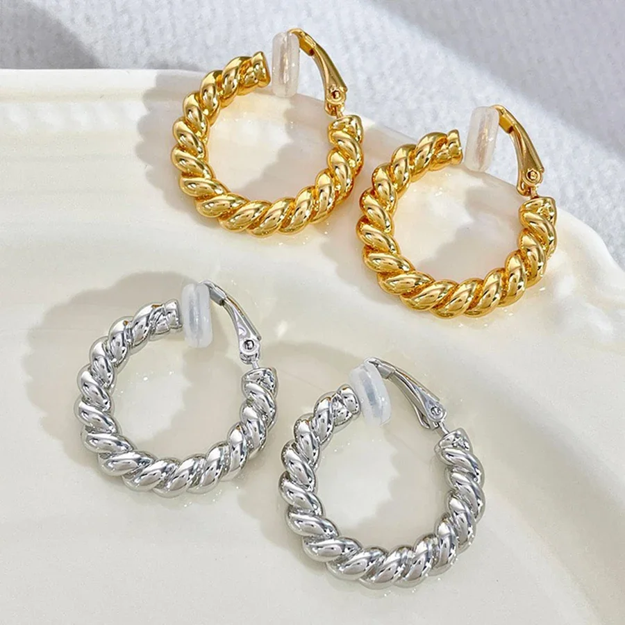 Trendy Twisted Small Hoop Clip Earrings for Women Fashion Thick Chunky Metal Circle Non Pierced Huggie Ear Buckle Jewelry Gift
