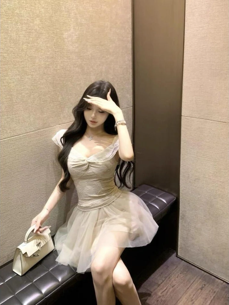 Women's summer design sense two-piece set ruffled edges pure desire twist V-neck slim T-shirt high waisted fluffy skirt