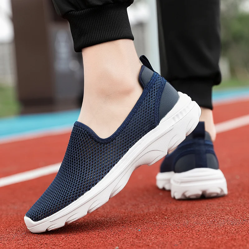 

Summer Men Mesh Running Sneaker Fitness Sport Light Comfortable Breathable Black Walking Shoes Big Size 39-45 Loafers