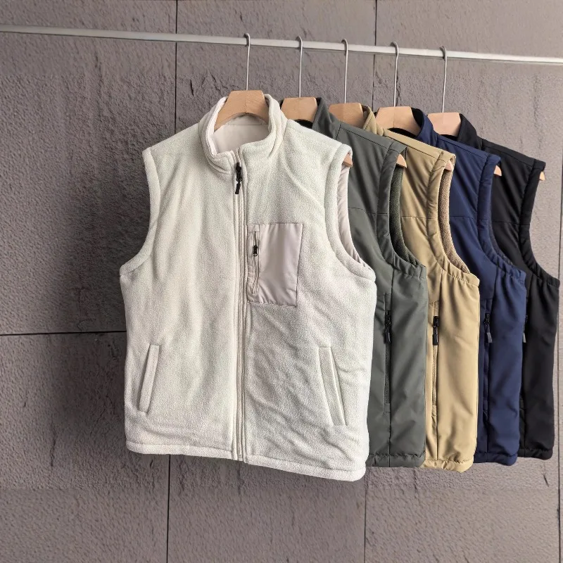 เสื้อกั๊กผู้ชายแบบสองด้าน สวมใส่ได้ทั้งแบบลำลองสไตล์อเมริกัน สำหรับฤดูใบไม้ร่วงและฤดูหนาว ผ้าฟลีซ คอตั้ง หนา กันลม และให้ความอบอุ่น