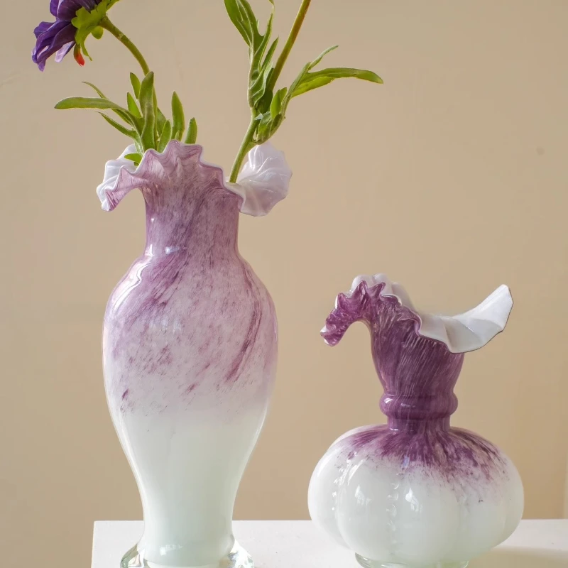 

Purple gradual change retro handmade glazed vase flower arrangement