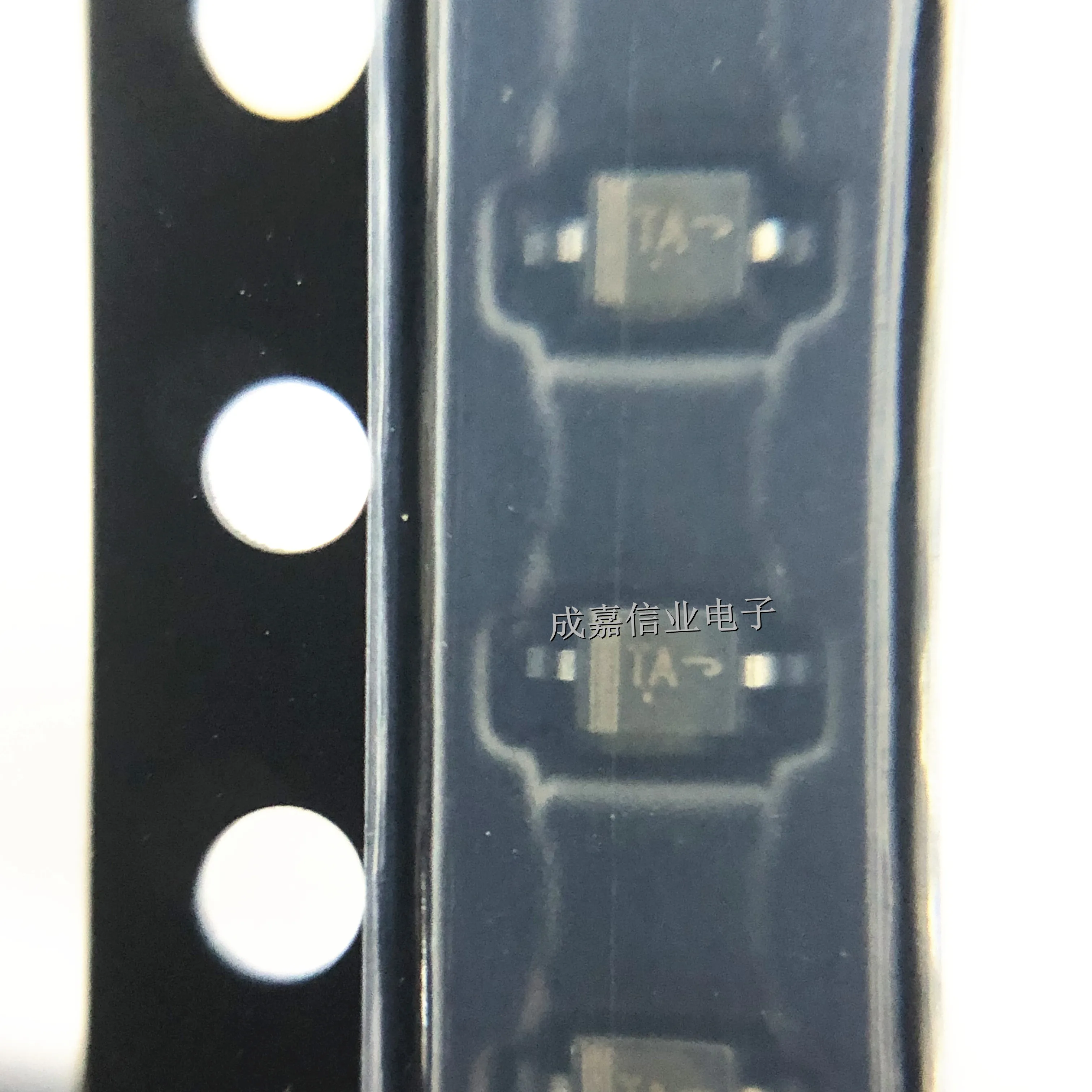 100pcs/Lot MM3Z5V1ST1G SOD-323-2 MARKING;TA Zener Diodes 5.1V 300mW 2% Operating Temperature:- 65 C-+ 150 C