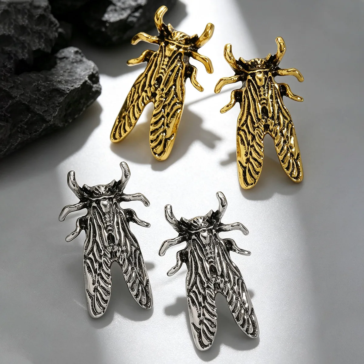 Vintage Silver Plated Insect Stud Earrings for Women Alloy Scarabs Cicadas Earrings Punk Personality Halloween Jewelry Gifts