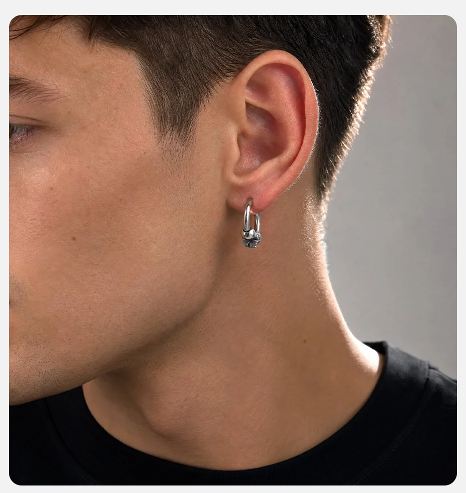 Vnox Herren Edelstahl Huggie Hoop Ohrringe Retro Dämonenauge Perle Punk Hip-Hop Ohrschmuck Geschenk für Männer Tägliches Tragen – Detail 2