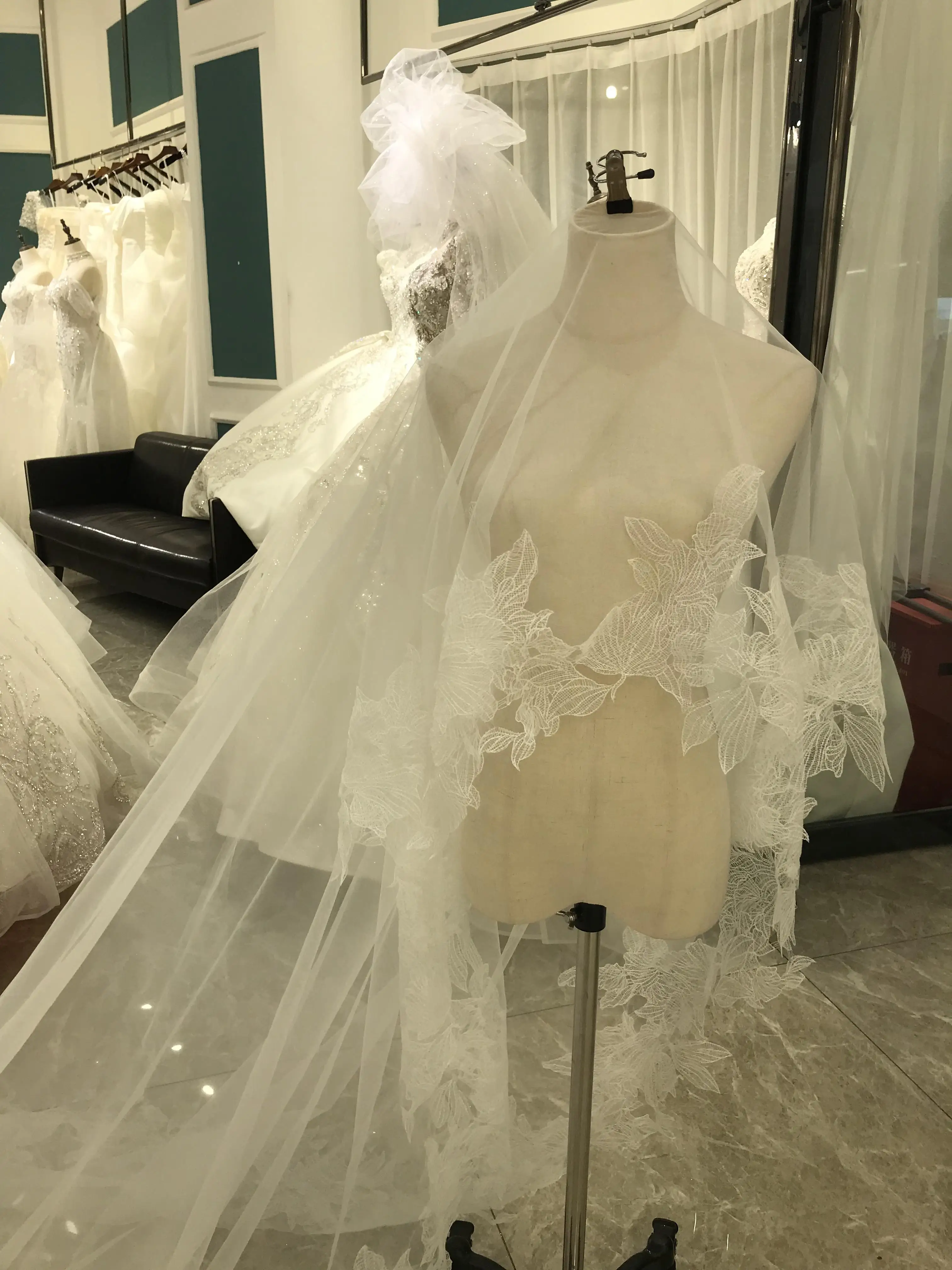 Kisswhite longos véus nupciais com miçangas de renda e cristais, 3x4 metros, novo, 2