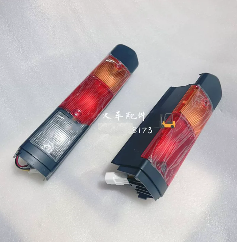1PC forklift rear combination light 56630-26601-71 for Toyota 8FD10-30 view 4