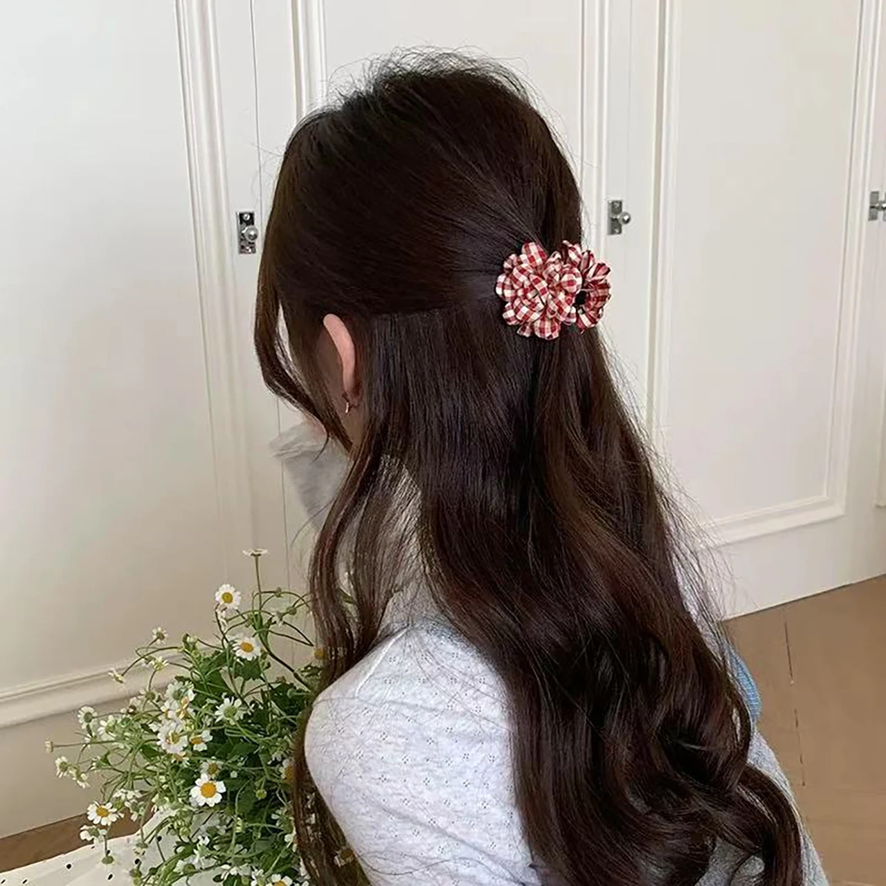 Checkered Flower Shark Clips For Women Hair Clip Sweet Girl Floral Barrettes Headflower Headwear Hairpins Hair Accessories 1pc image 4