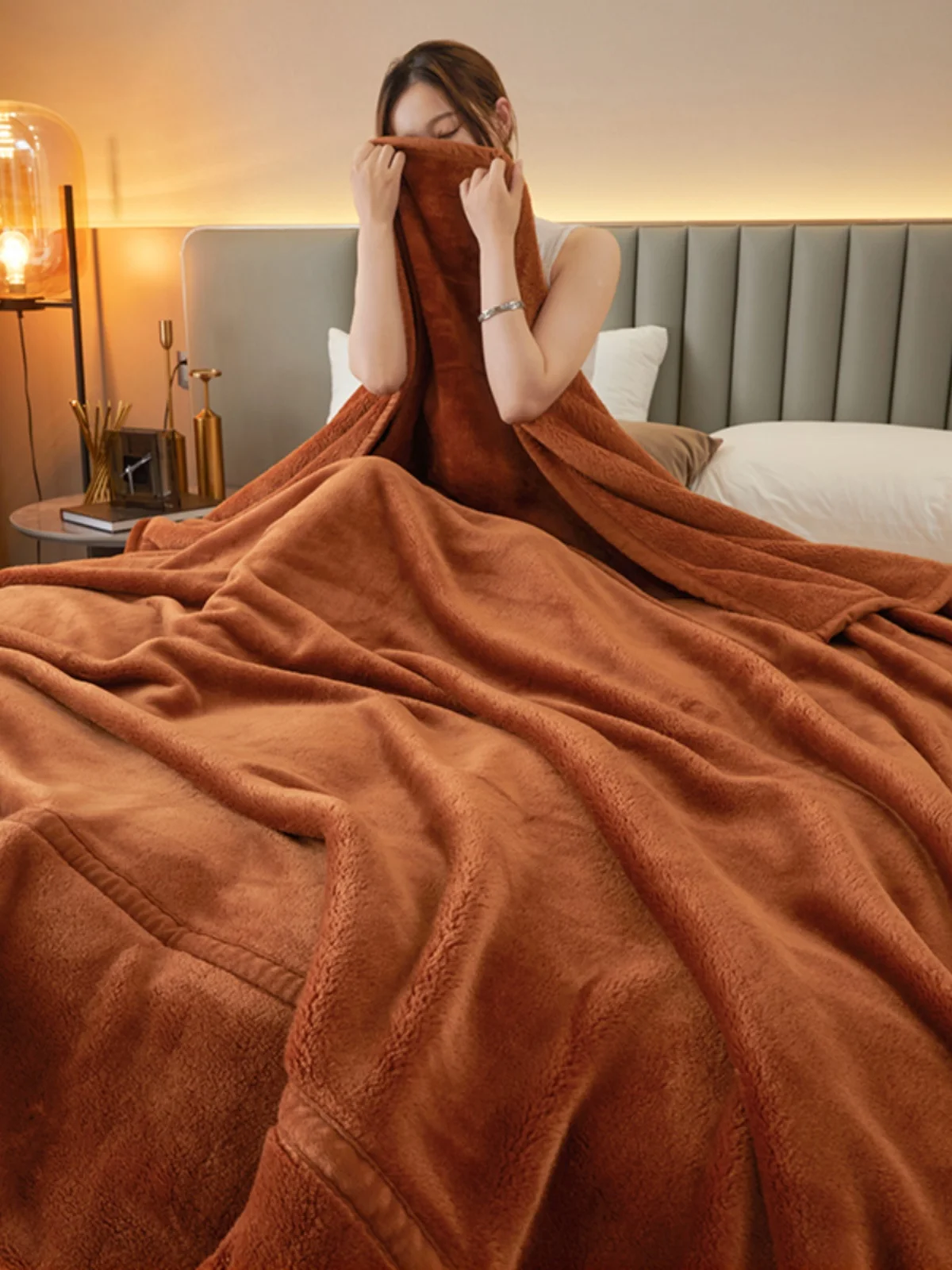 

High End Luxury Thick Warm Milk Velvet Blanket Coral Fleece Double Sided Flannel Cover Blanket Pure Color Winter Blanket