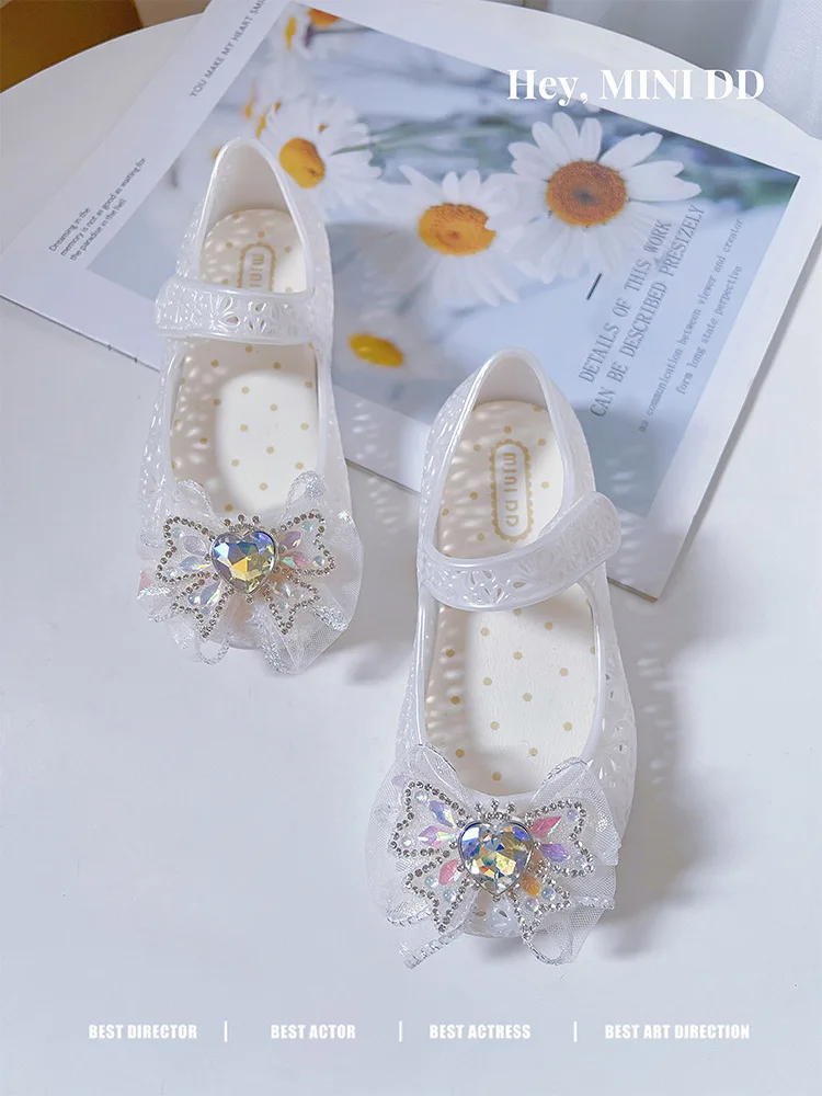 Children's Sandals 2026 New Kids Girls' Soft Soled Sandals Korean Version Princess Love Shape Anti Slip Diamond Jelly Shoes