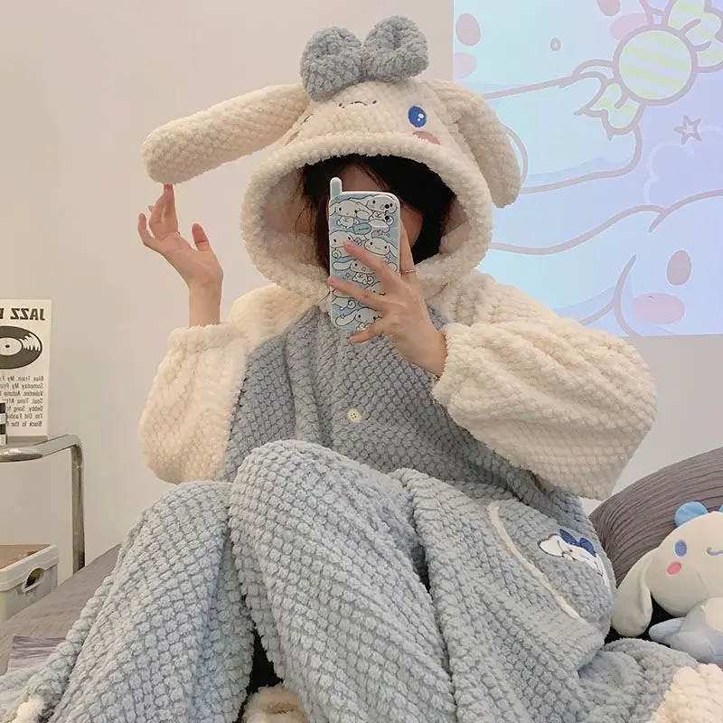 Sanrioed Hello Kittys Robe Coral Fleece Pajamas Set Cartoon Kuromi Cinnamoroll Home Clothes Womens Flannel Long Nightgown Warm