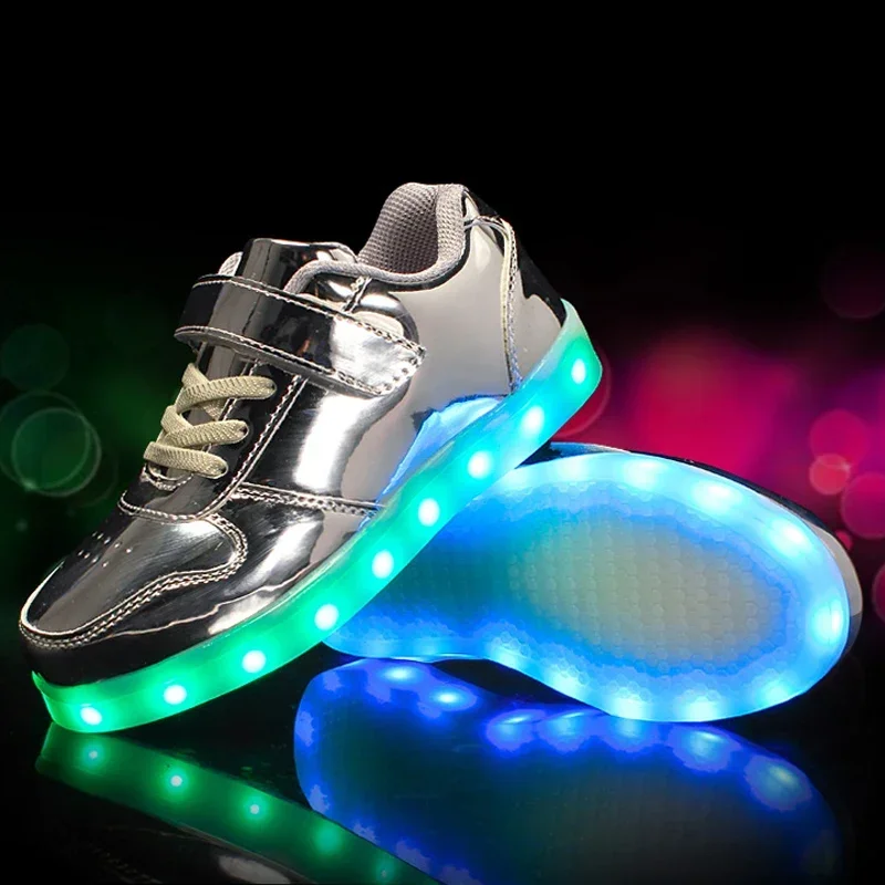 Kids Sneakers Casual Luminous Shoes USB Recharge Light Up Sports Skateboard Shoes Waterproof Leather Boys Girls Shoes with LED