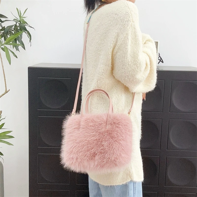 Luxury Faux Fur Ladies Square Shoulder Bags Winter Fluffy Female Crossbody Bag Soft Furry Plush Women\'s Small Handbags Purse