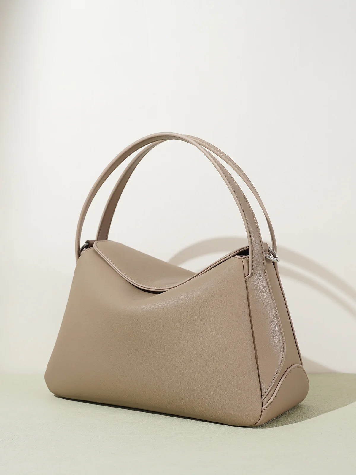 

Простая дизайнерская сумка-подушка на одно плечо, женская сумка через плечо, повседневная сумка с магнитной застежкой, мягкая кожаная сумка